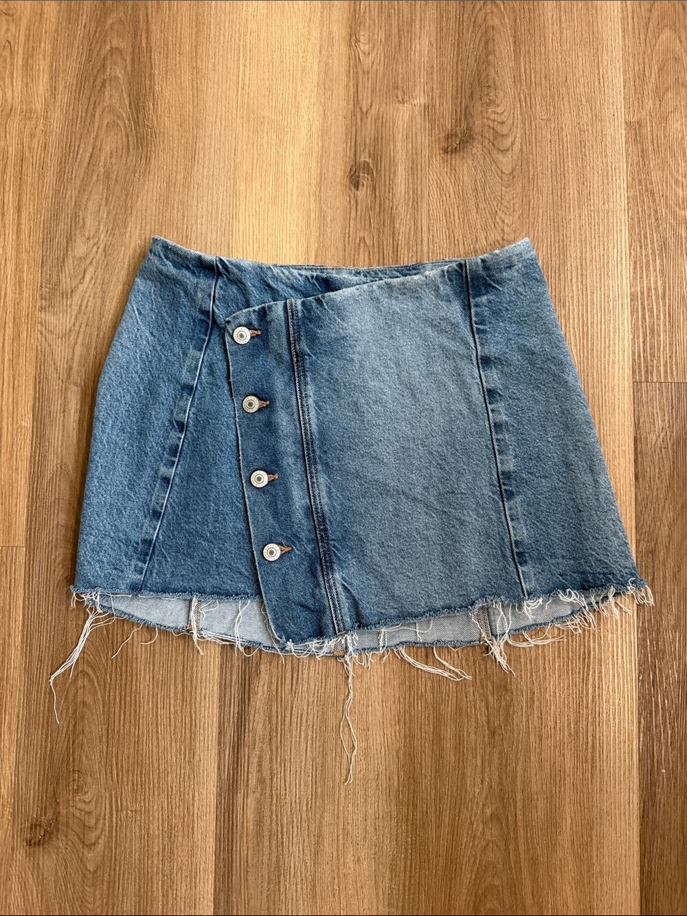 American Eagle Denim Asymmetrical Button Front Jean Mini Skirt Size 4 or Small